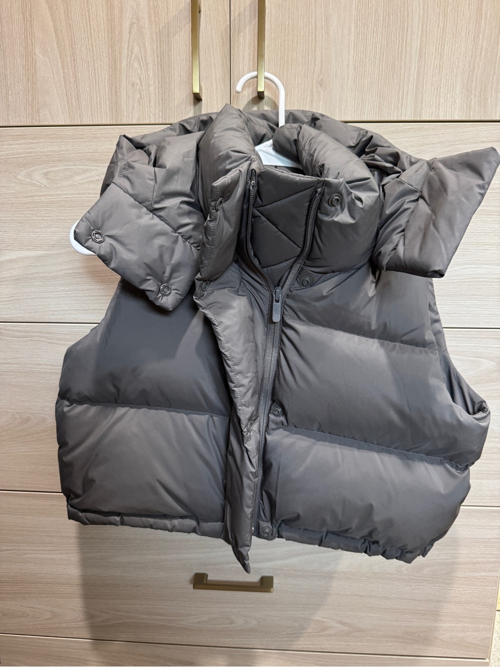 lululemon athletica Puffer Vest in Charcoal Gray